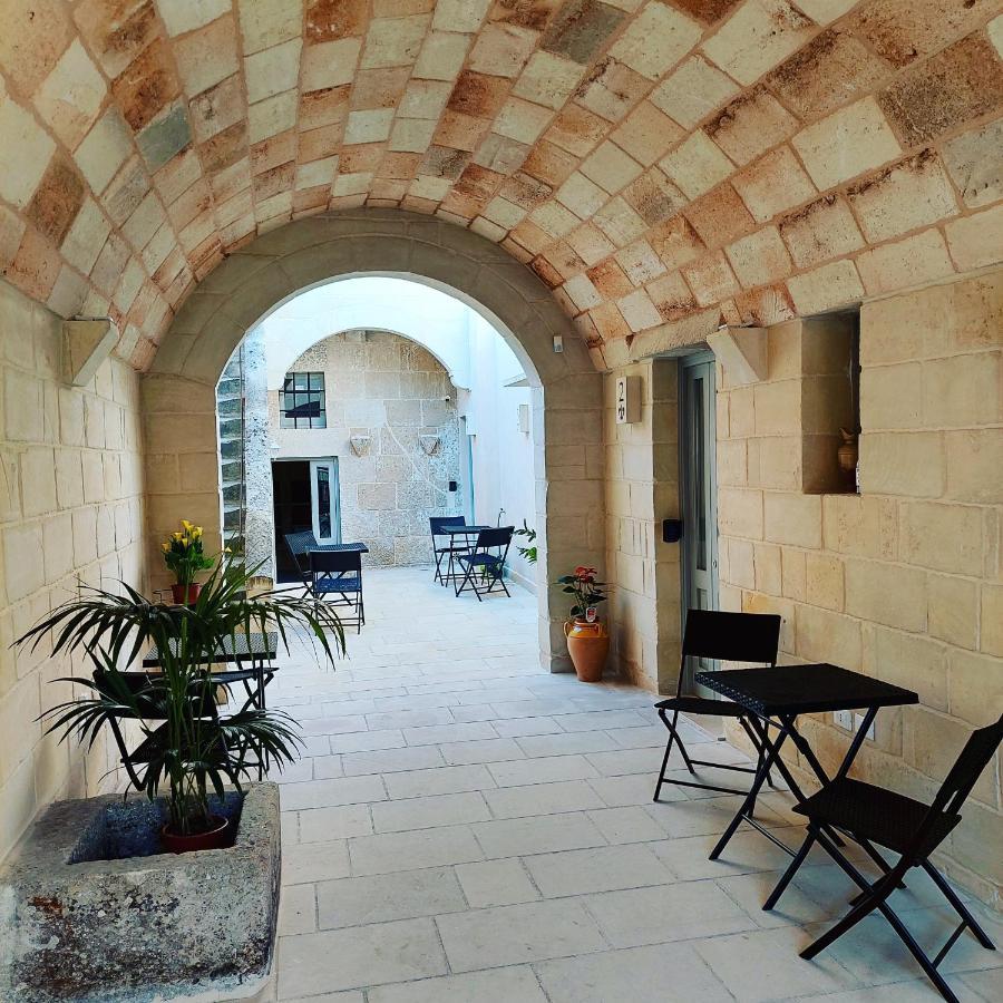 Dimora Assuntina Martano Bed & Breakfast Bagian luar foto