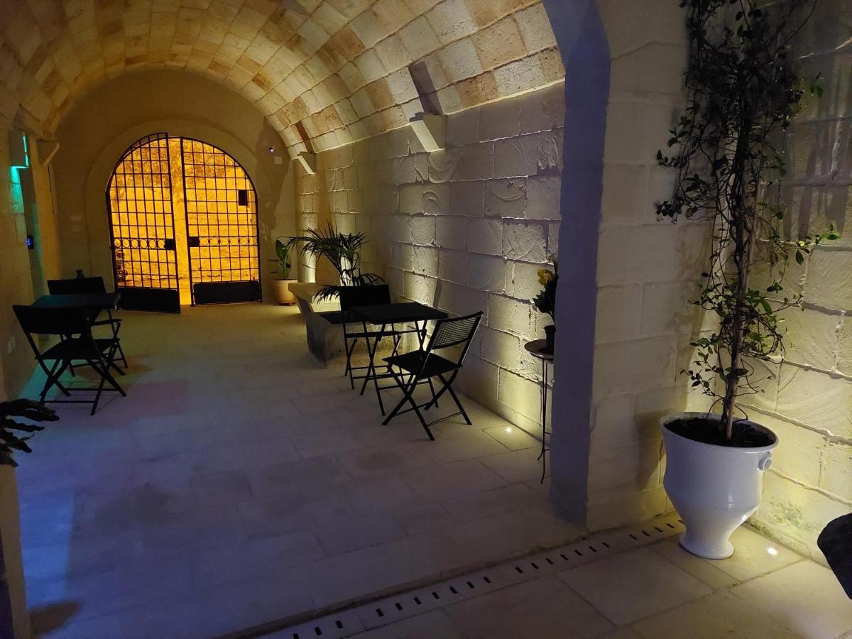 Dimora Assuntina Martano Bed & Breakfast Bagian luar foto
