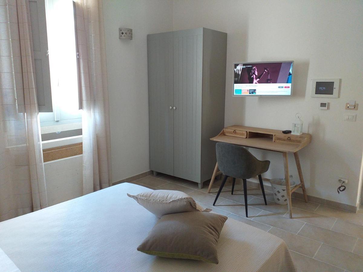Dimora Assuntina Martano Bed & Breakfast Bagian luar foto