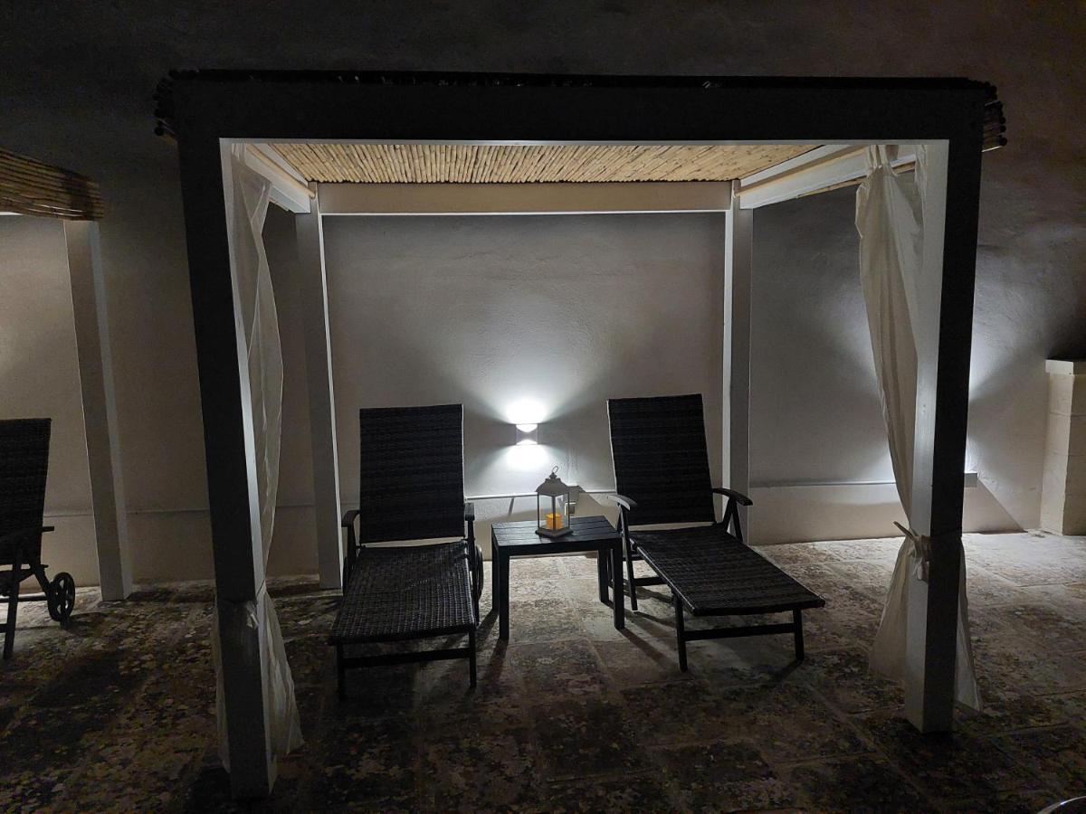 Dimora Assuntina Martano Bed & Breakfast Bagian luar foto