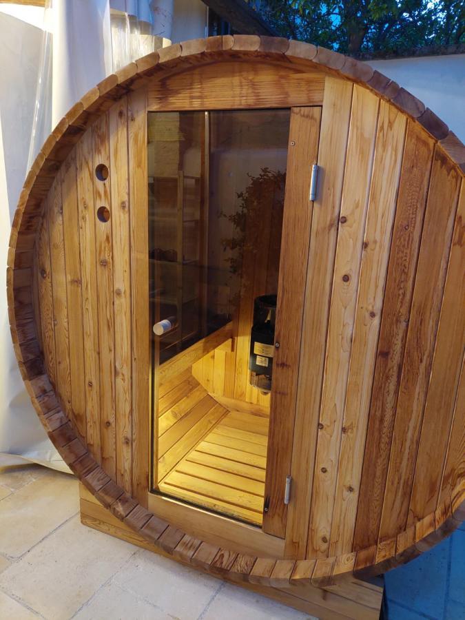Dimora Assuntina Martano Bed & Breakfast Bagian luar foto