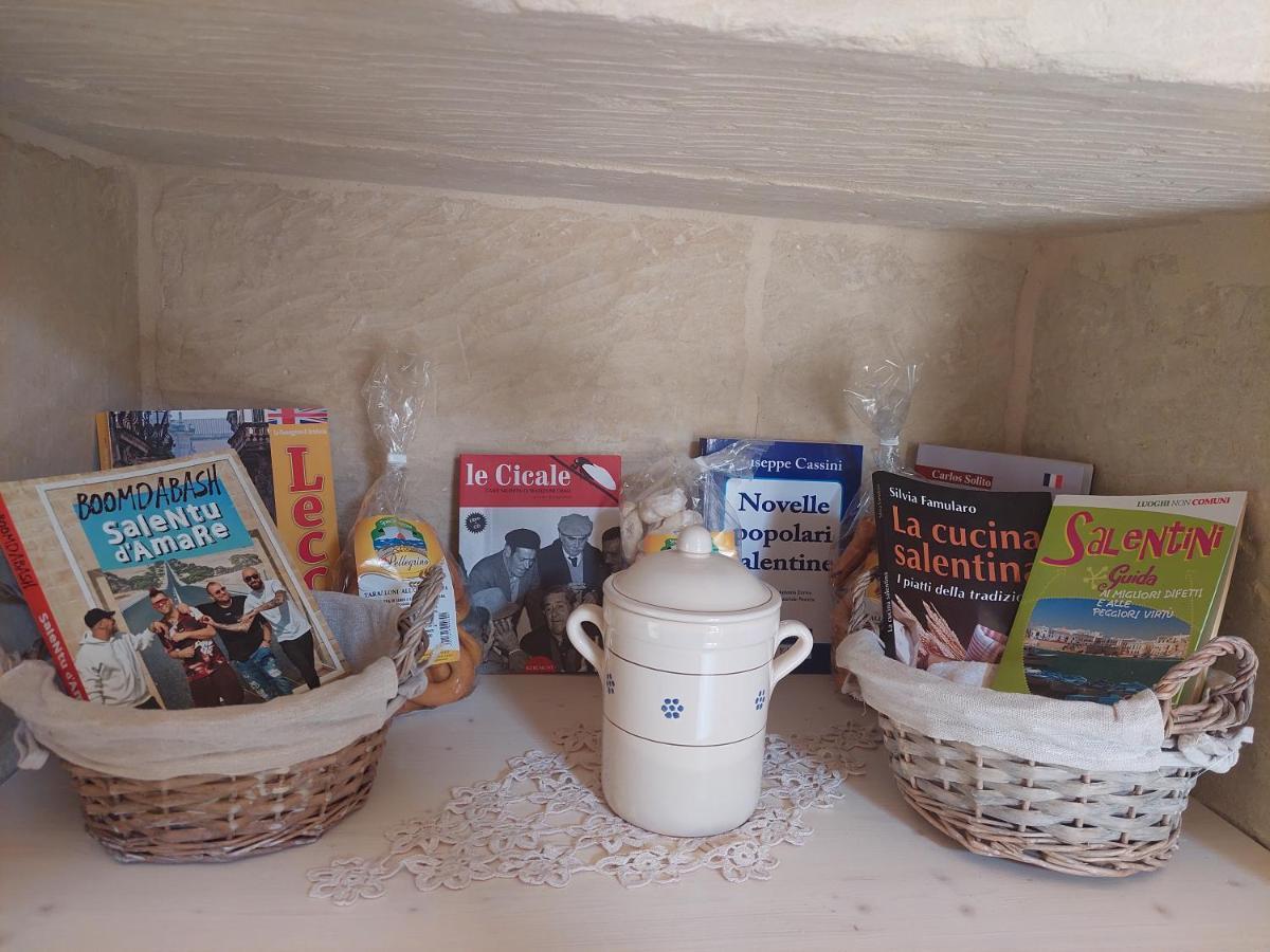 Dimora Assuntina Martano Bed & Breakfast Bagian luar foto